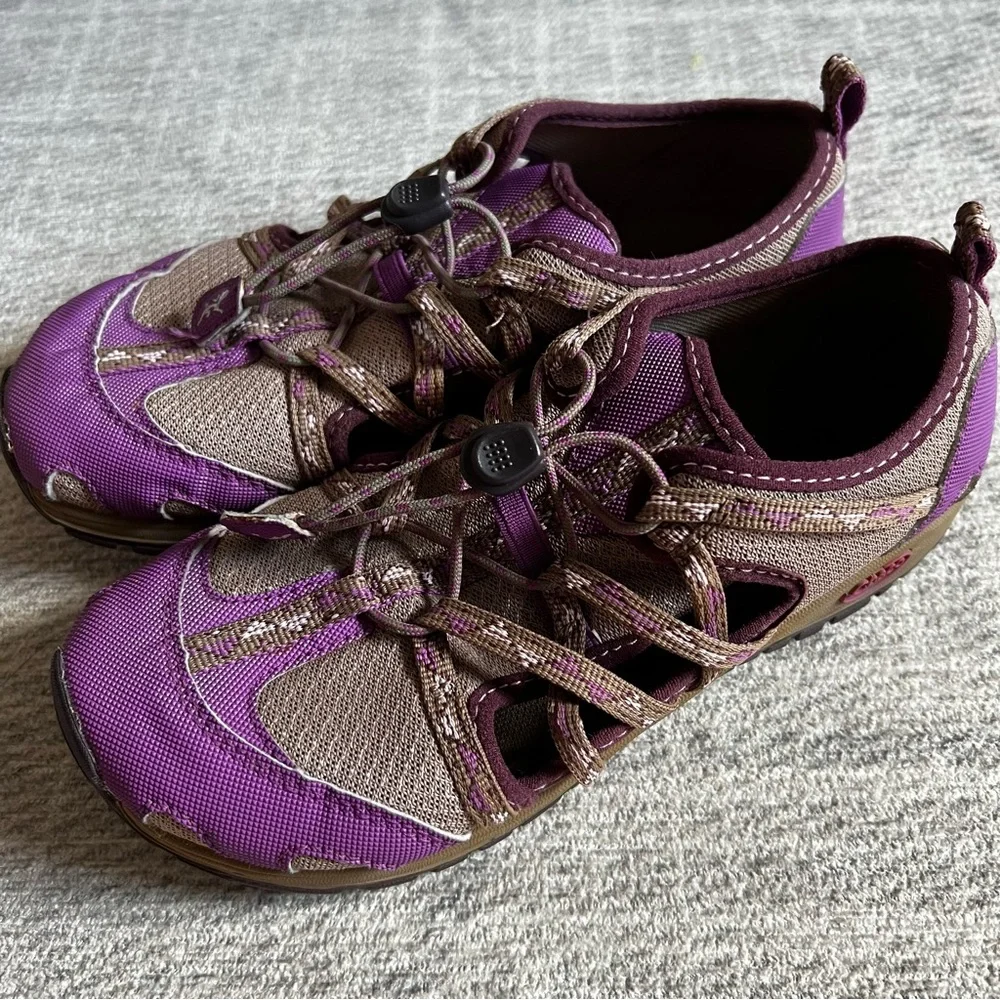 Chaco Kids Youth Water Shoes Size 3